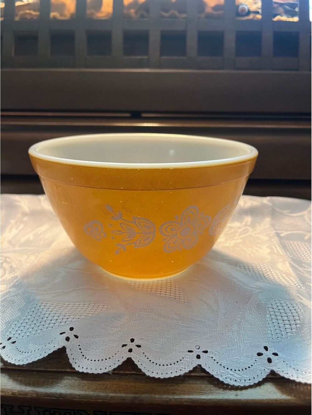 Vintage 1970's Pyrex Yellow Butterfly Flowers Mixing Bow